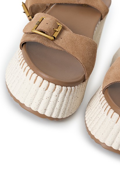 Sandals with suede details