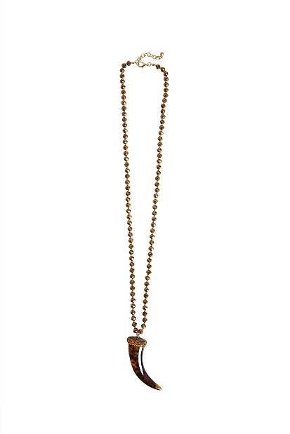 Beaded necklace with horn pendant