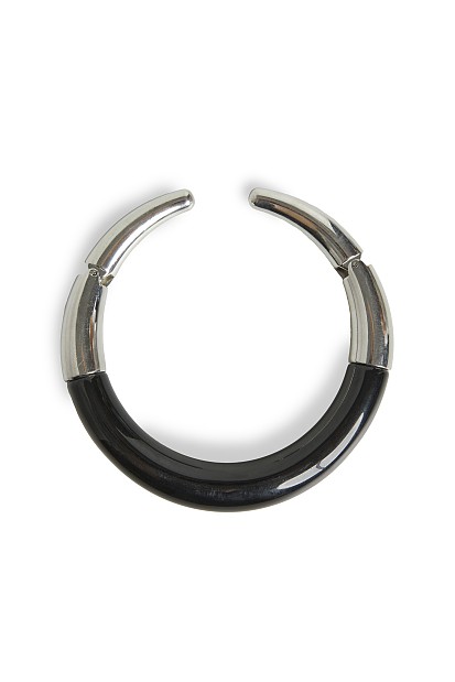 Rigit metal necklace