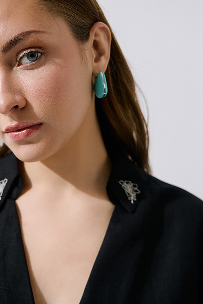 Earrings with silver details