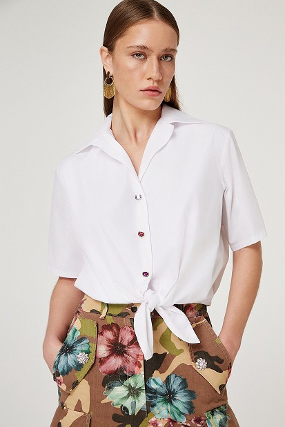 Cropped shirt with bejeweled buttons