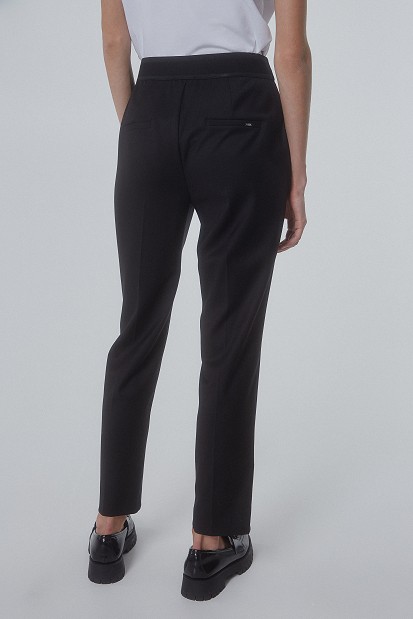 Cigarette trousers with elasticated waist