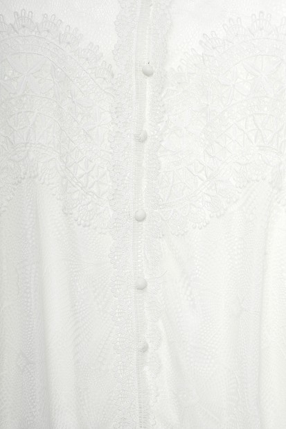 Shirt with lace
