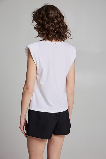 Blouse with padded shoulders