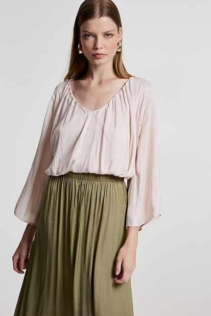 Blouse with flare sleeves 3/4