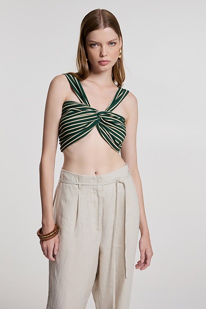 Crop top with knot design