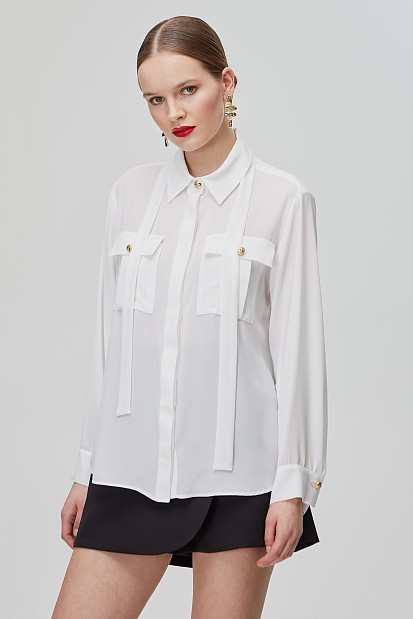 Oversized shirt with self-tie
