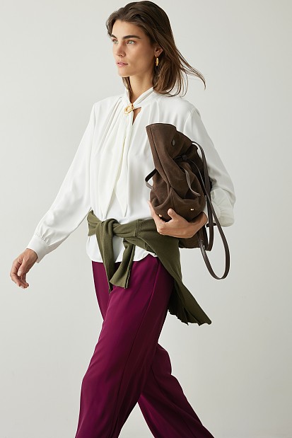 Μακρυμάνικη μπλούζα με κόσμημα