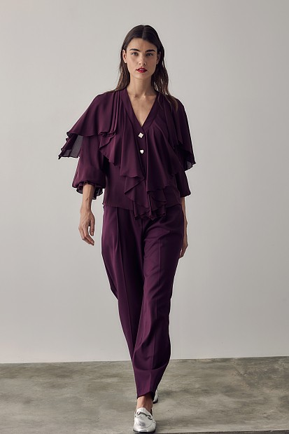 Blouse with ruffles and buttons