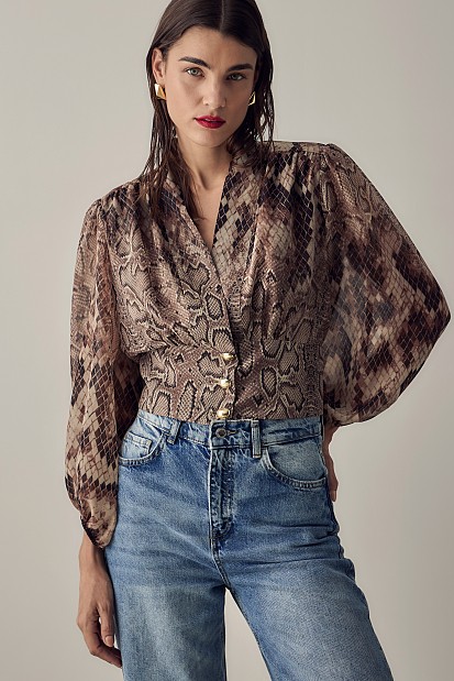 Animal print tailored-waist blouse