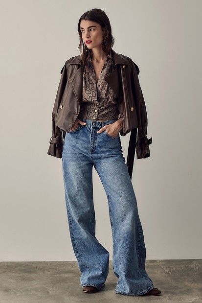 Animal print tailored-waist blouse