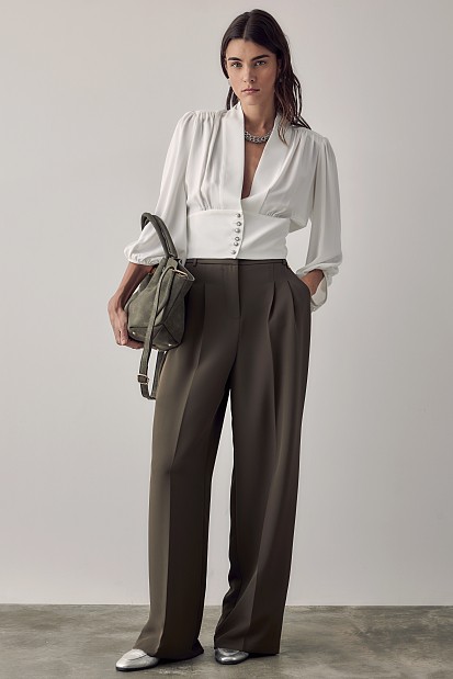 Tailored-waist long sleeves blouse