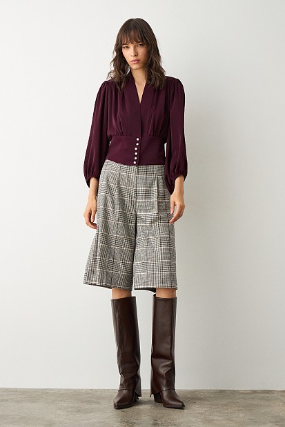 Tailored-waist long sleeves blouse