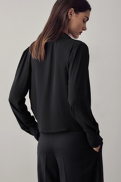 Wrap blouse with chain