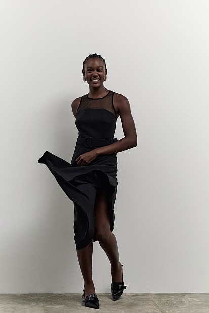 Μίντι αμάνικο φόρεμα με ζώνη