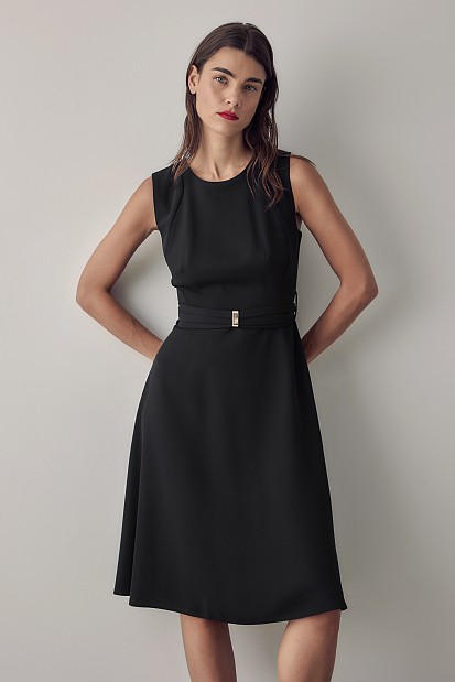 Midi sleeveless dress with belt