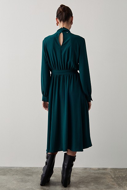 Μίντι μακρυμάνικο φόρεμα με κόσμημα