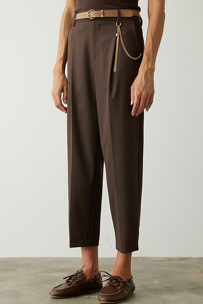 Striped pants with chain