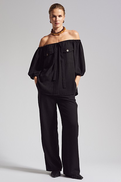 Trousers with elasticated waistband
