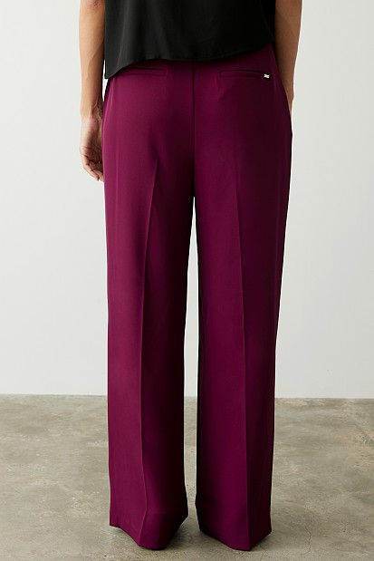 Παντελόνι με πιέτα