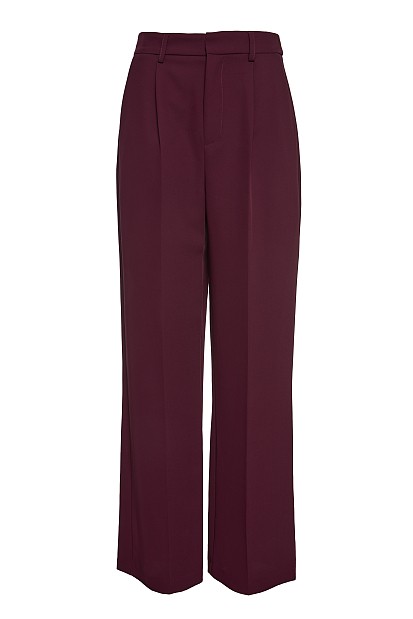 Trousers with pleats