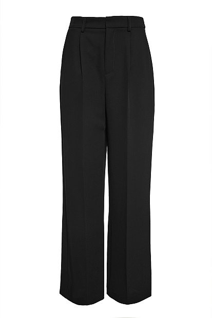 Trousers with pleats