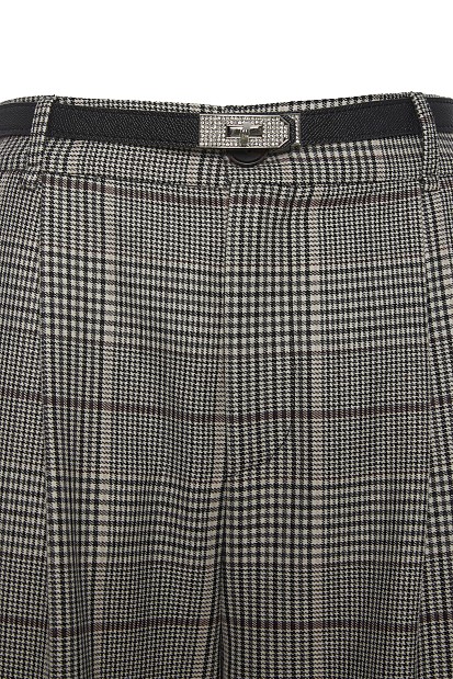 Plaid trouers with pleats