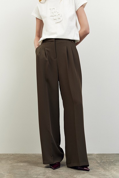 Παντελόνι με πιέτες και λάστιχο