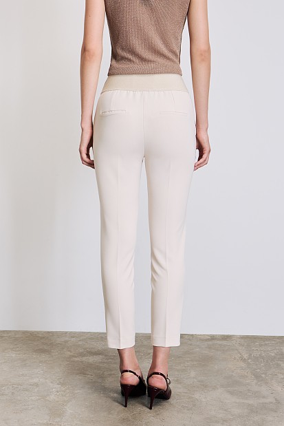 Παντελόνι με ελαστική μέση