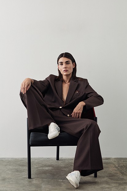 Ριγέ σακάκι με μαντήλι