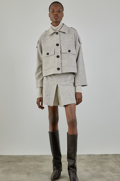 Tweed shorts with rhinestones and pleat