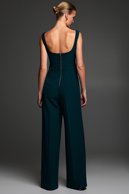 Ολόσωμη φόρμα με κορσέ και ίσια γραμμή