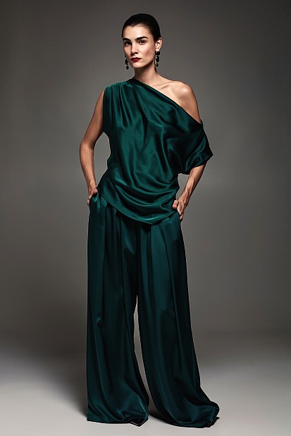 Satin blouse with one shoulder - Gold label
