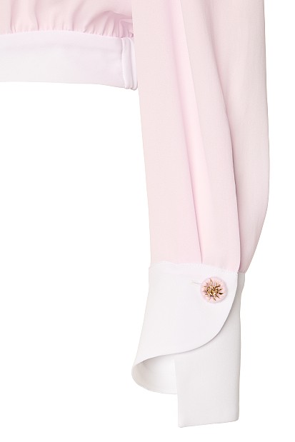 Cropped blouse with buttons