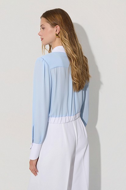 Cropped blouse with buttons