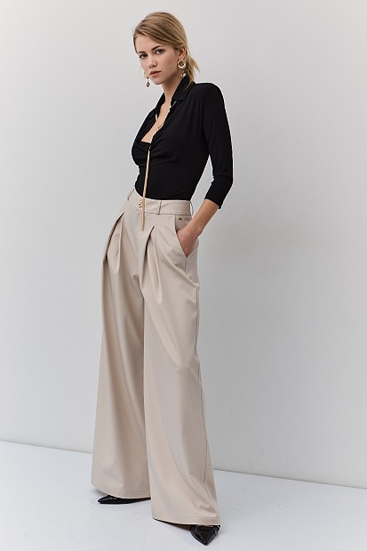 Draped blouse with chain