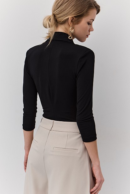 Draped blouse with chain