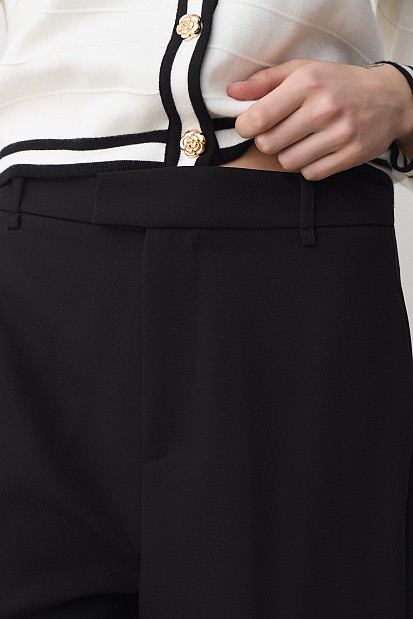 Basic straight crepe trousers