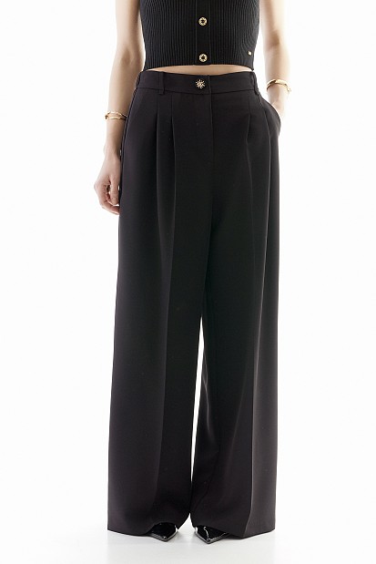 Crepe trousers with pleats