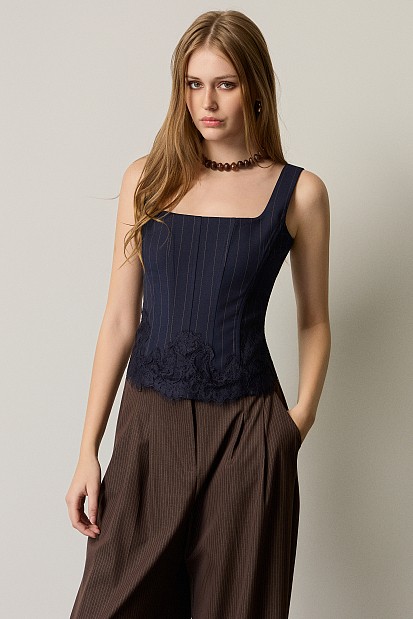 Stiped corset with lace