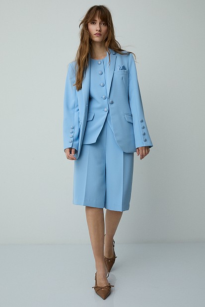 Crepe Bermuda shorts with pleats