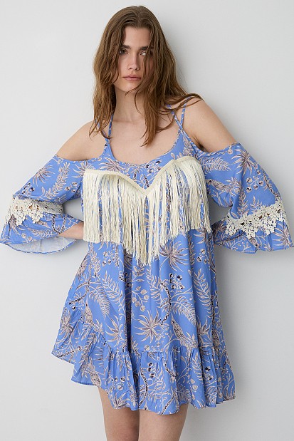 Rochie scurtă cu print și franjuri