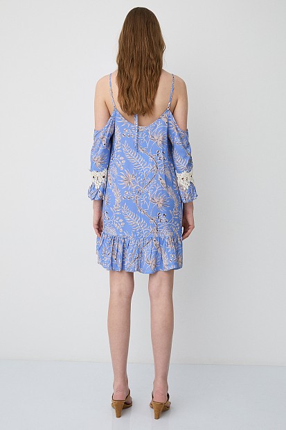 Rochie scurtă cu print și franjuri