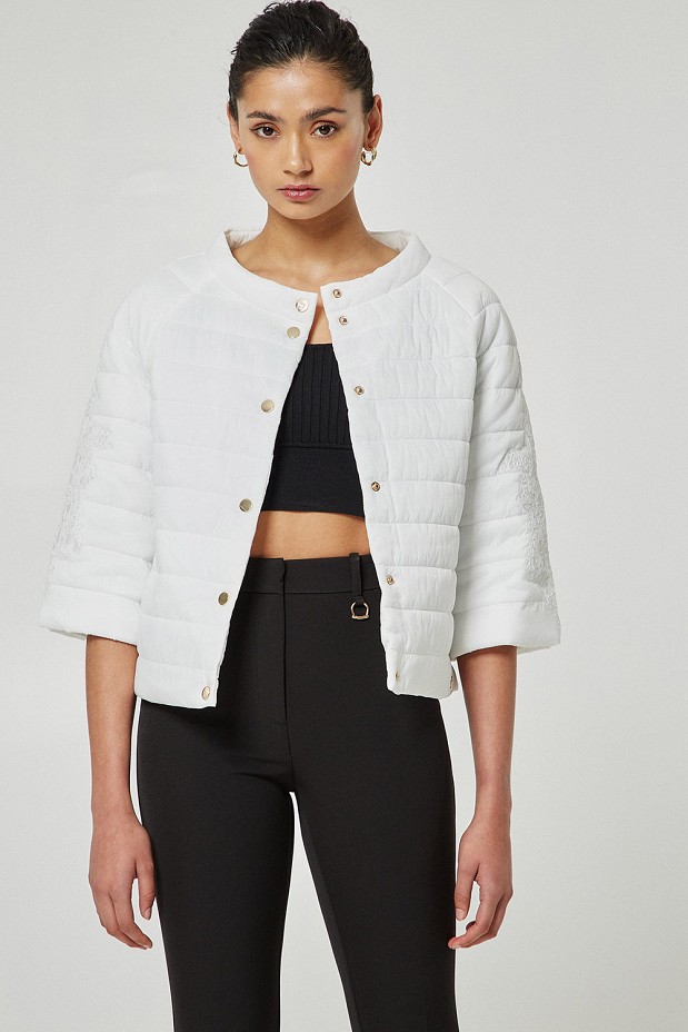 Puffer jacket with 3/4 length sleeves