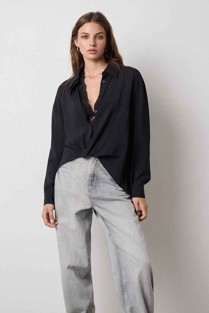Crepe shirt with a lace top