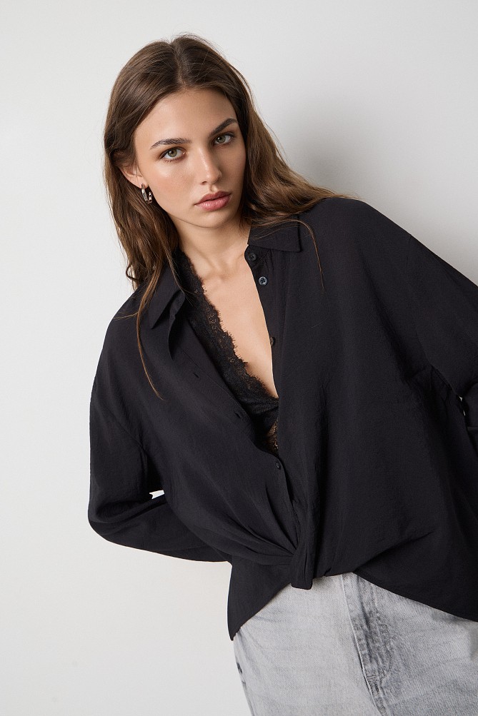 Crepe shirt with a lace top