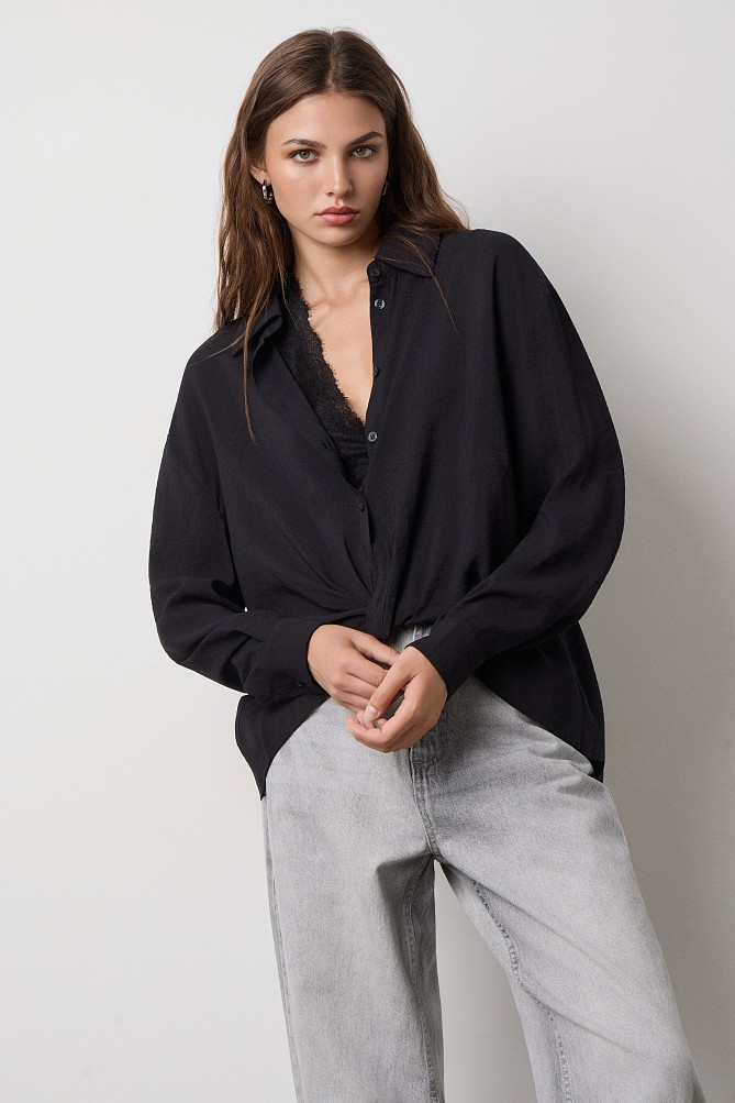 Crepe shirt with a lace top