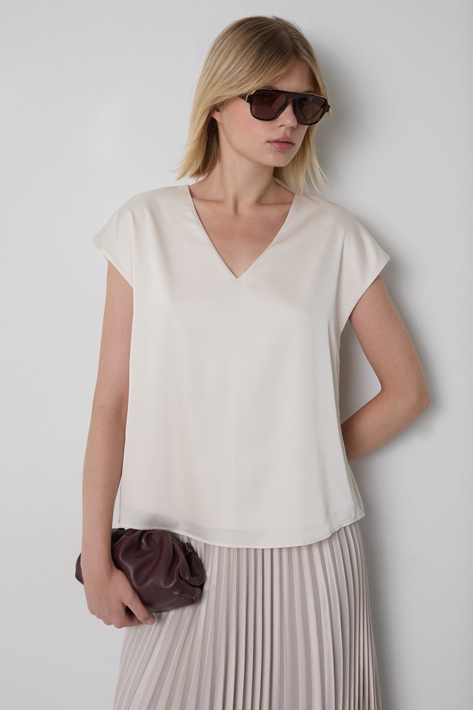 Basic satin-look blouse