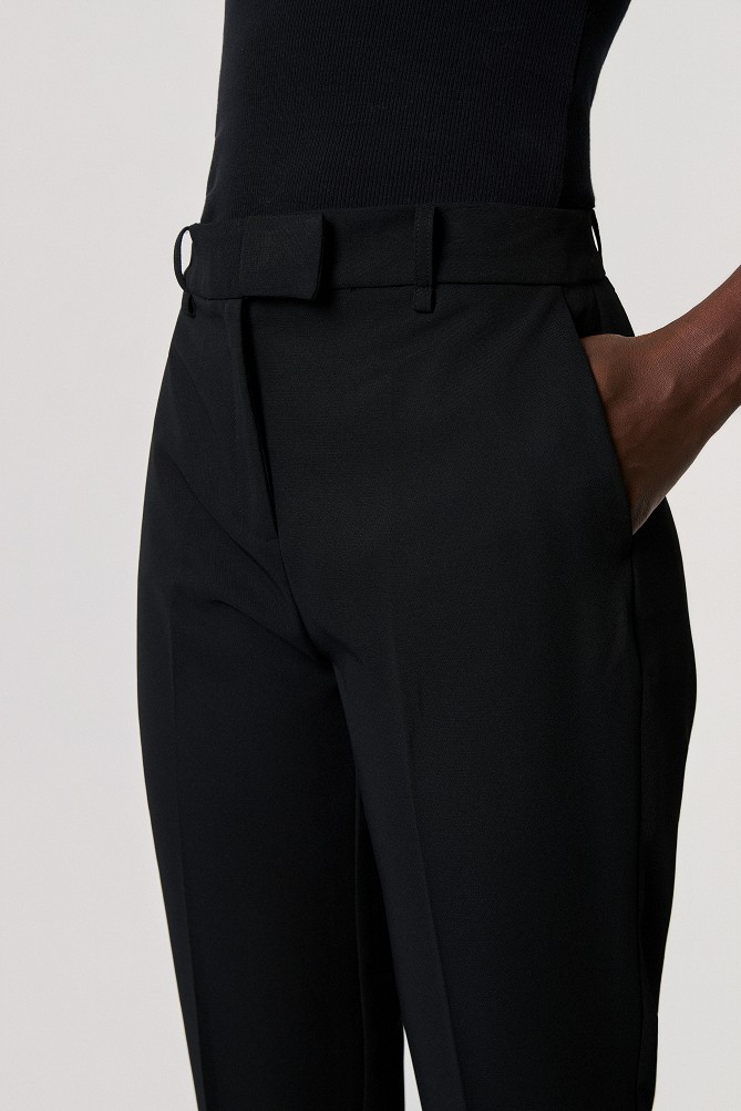Cropped cigarette trousers