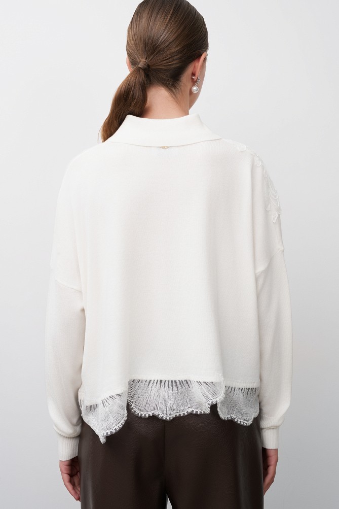 Cardigan with collar and lace